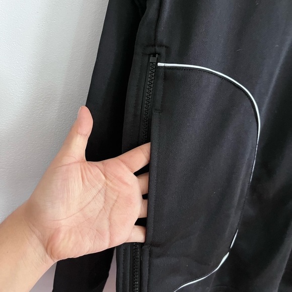 Good American Black Boyfriend Tunic Half Zip Athleisure Hoodie - Picture 9 of 13